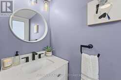 25 MAINPRIZE CRESCENT | East Gwillimbury Ontario | Slide Image Twelve