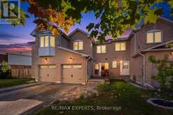 25 MAINPRIZE CRESCENT | East Gwillimbury Ontario | Slide Image Two