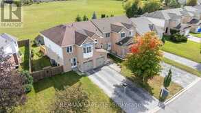 25 MAINPRIZE CRESCENT | East Gwillimbury Ontario | Slide Image Three