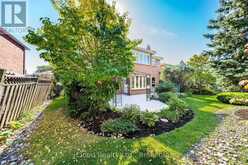 2017 GRENVILLE DRIVE | Oakville Ontario | Slide Image Thirty-nine