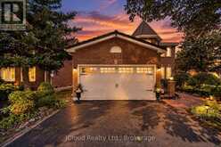 2017 GRENVILLE DRIVE | Oakville Ontario | Slide Image Three