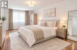 249 YELLOWOOD CIRCLE | Vaughan Ontario | Slide Image Nine