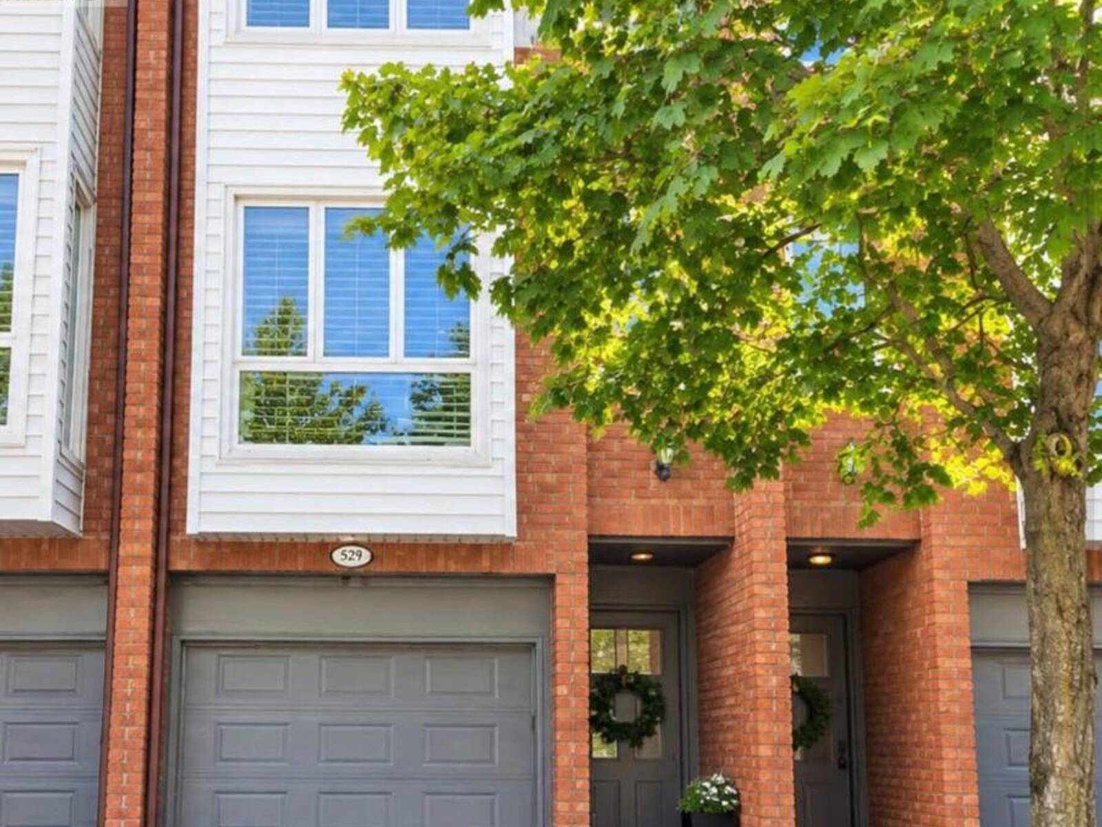 529 - 895 MAPLE AVENUE, Burlington, Ontario L7S 2H7