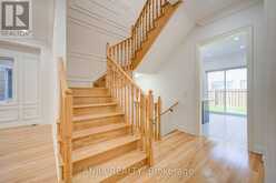 57 BETTY MAY CRESCENT | East Gwillimbury Ontario | Slide Image Ten