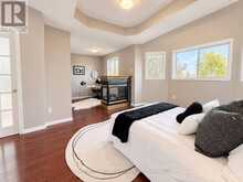 813 STONEHAVEN AVENUE | Newmarket Ontario | Slide Image Eleven