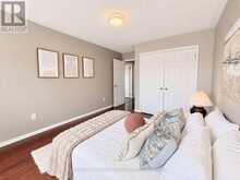 813 STONEHAVEN AVENUE | Newmarket Ontario | Slide Image Sixteen