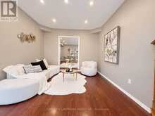813 STONEHAVEN AVENUE | Newmarket Ontario | Slide Image Seven