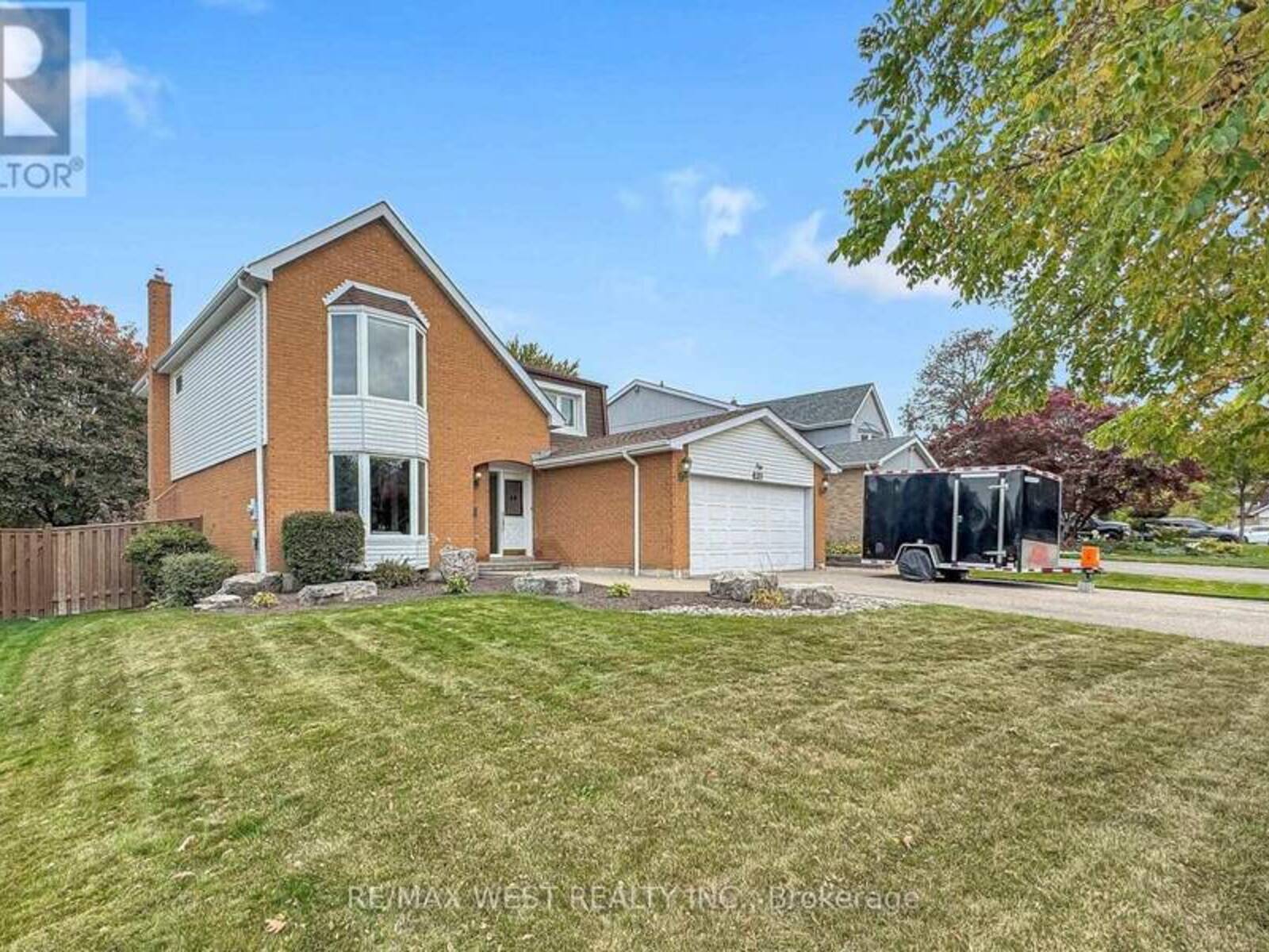 13 MANSFIELD STREET, Brampton, Ontario L6S 2X8