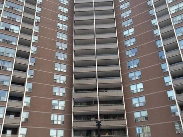 1508 - 15 VICORA LINKWAY WAY Toronto Ontario, M3C 1A9 - 3 Bedrooms Condo For Sale