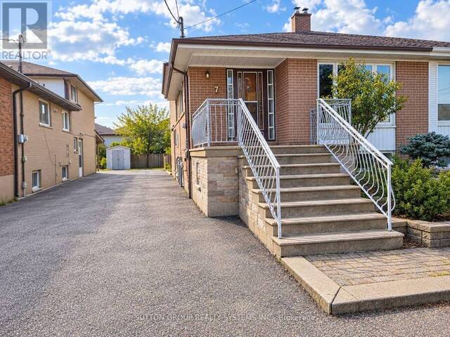 7 PECAN COURT Toronto Ontario, M3L 1R6 - 4 Bedrooms Home For Sale