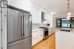 16 PINE CRESCENT | Toronto Ontario | Slide Image Seventeen
