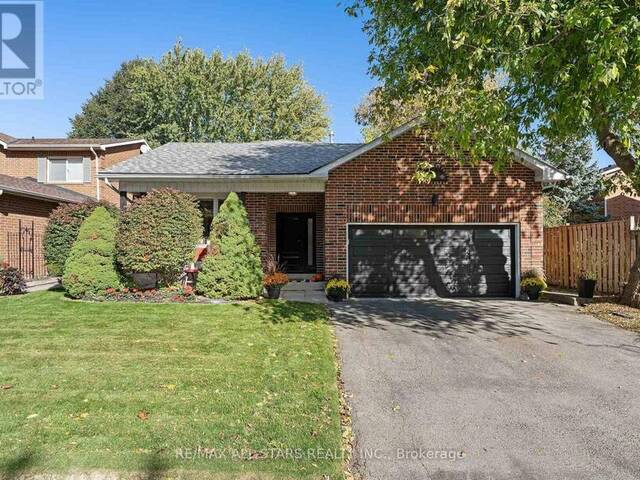 209 MALTON ROAD Newmarket Ontario, L3Y 5X3 - 4 Bedrooms Home For Sale