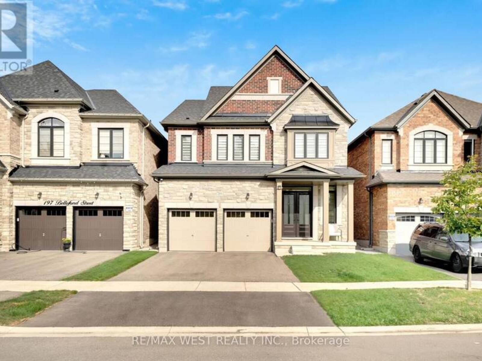 201 BELLEFOND STREET, Vaughan, Ontario L4H 5C4