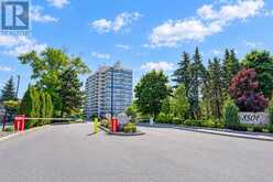 606 - 8501 BAYVIEW AVENUE | Richmond Hill Ontario | Slide Image One
