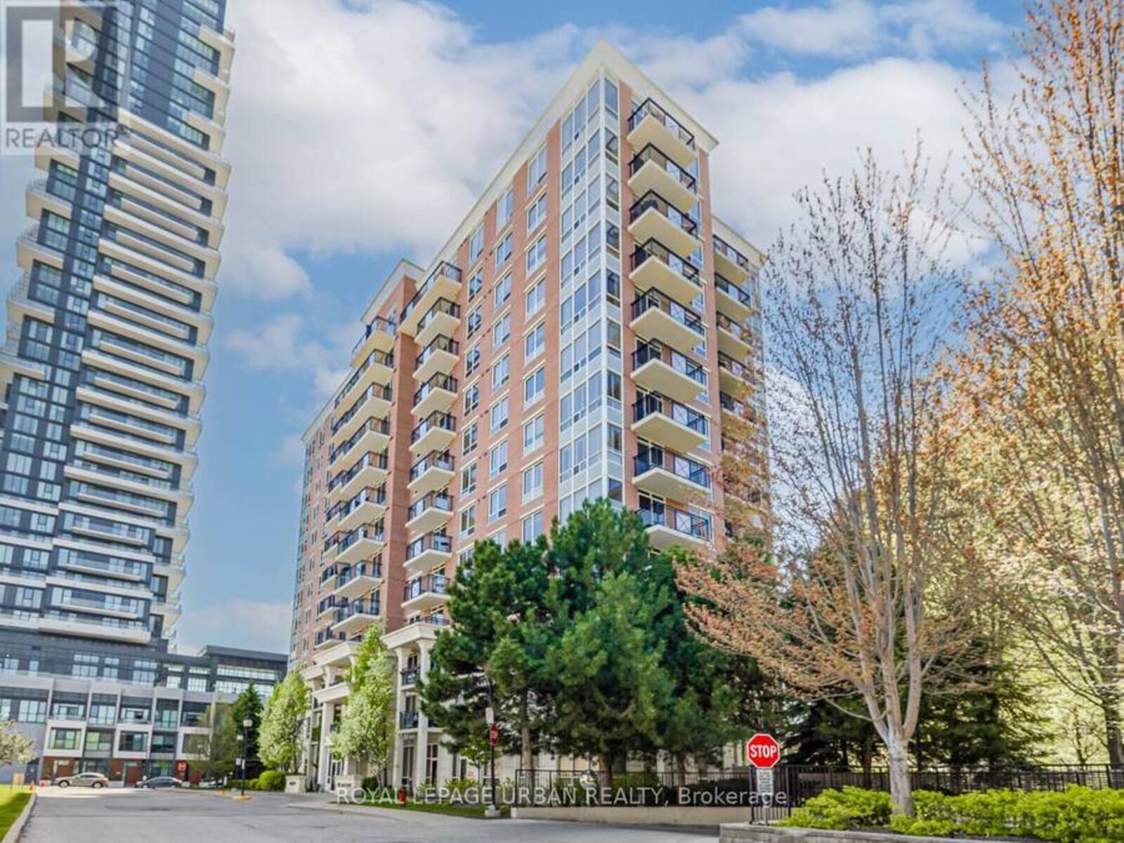 202 - 1103 LESLIE STREET, Toronto, Ontario M3C 4G8