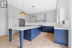 5 RICHMOND PARK DRIVE | Georgina Ontario | Slide Image Seventeen
