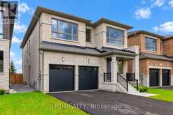 5 RICHMOND PARK DRIVE | Georgina Ontario | Slide Image Four