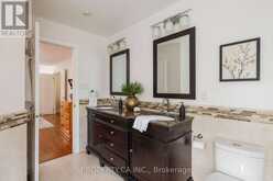 2124 LANGTRY DRIVE | Oakville Ontario | Slide Image Thirty