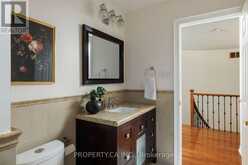 2124 LANGTRY DRIVE | Oakville Ontario | Slide Image Thirty-five
