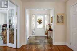 2124 LANGTRY DRIVE | Oakville Ontario | Slide Image Four
