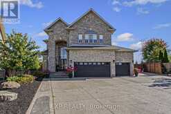 4 PLAYFAIR COURT | Hamilton Ontario | Slide Image One