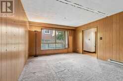 12 MANDEL CRESCENT | Toronto Ontario | Slide Image Thirteen