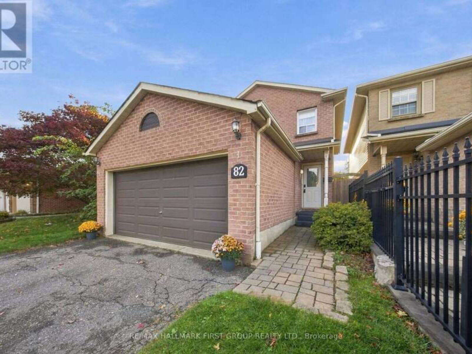 82 RICE DRIVE, Whitby, Ontario L1N 7Z4