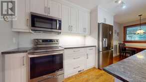 37 ACLAND CRESCENT | Toronto Ontario | Slide Image Six