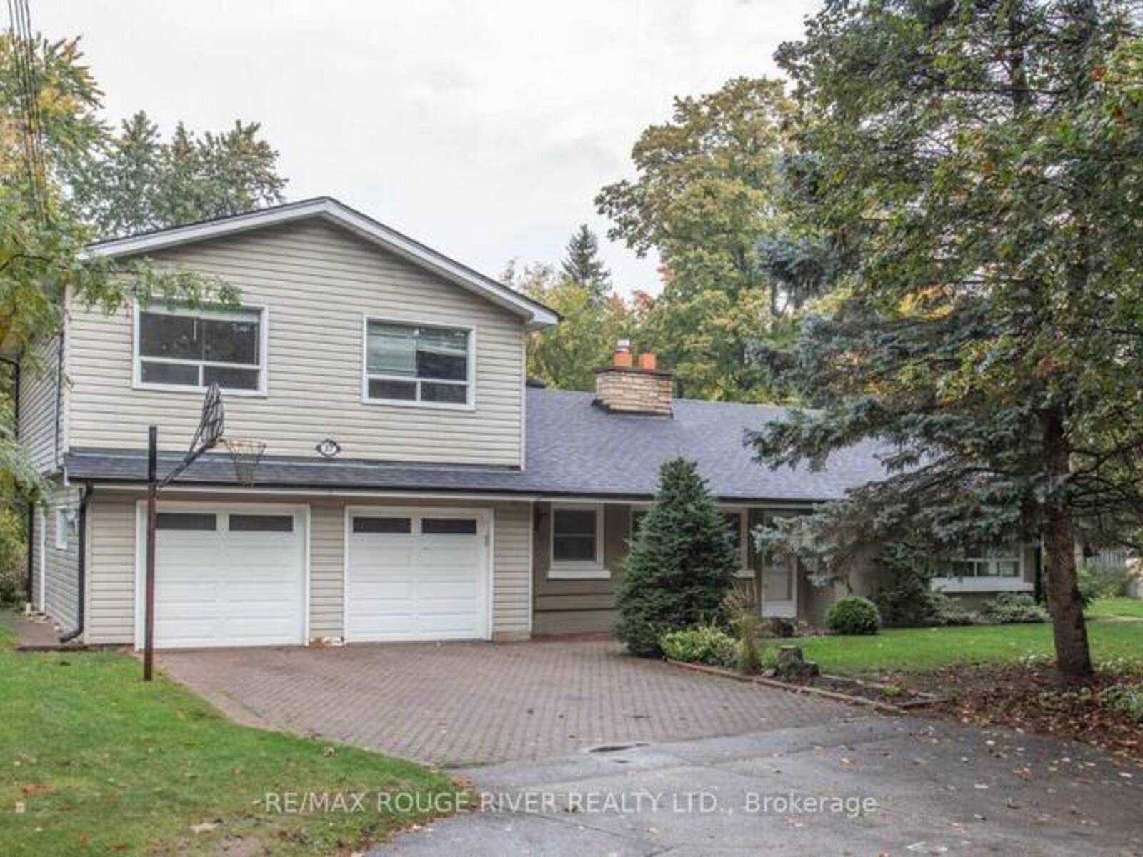 37 ACLAND CRESCENT, Toronto, Ontario M1C 1N5