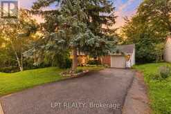 98 DON MOR DRIVE | Newmarket Ontario | Slide Image Two