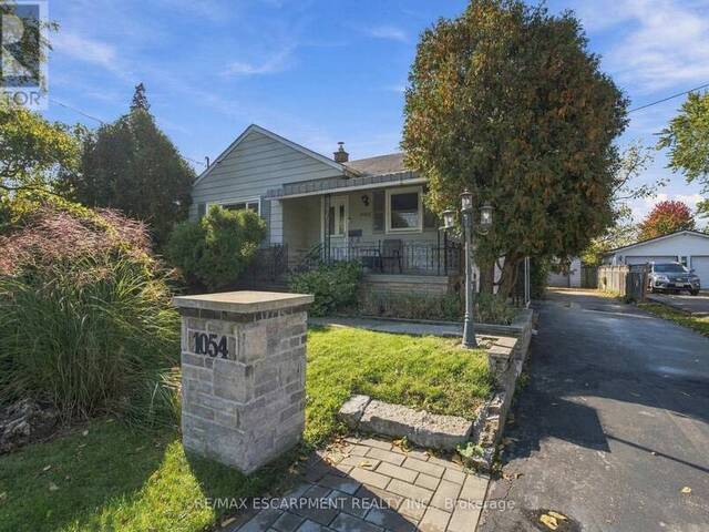 1054 GLENDOR AVENUE Burlington Ontario, L7R 3V4 - 3 Bedrooms Home For Sale
