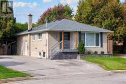 120 CHERRYWOOD DRIVE | Newmarket Ontario | Slide Image One