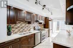 17 THAMES COURT | Richmond Hill Ontario | Slide Image Ten