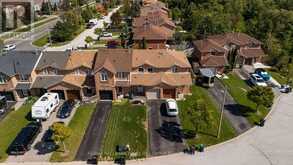 11 CARIBOU COURT | Barrie Ontario | Slide Image Eighteen
