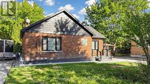 7 CECIL STREET | St. Catharines Ontario | Slide Image Three