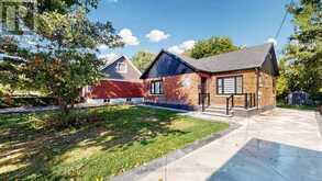 7 CECIL STREET | St. Catharines Ontario | Slide Image Four