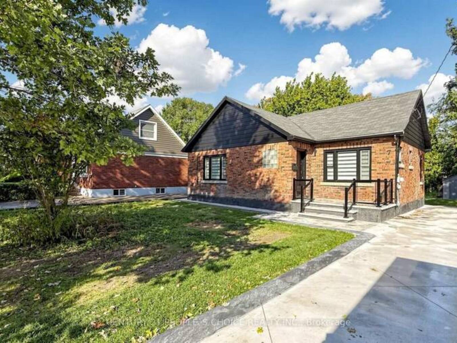 7 CECIL STREET, St. Catharines, Ontario L2N 4B3