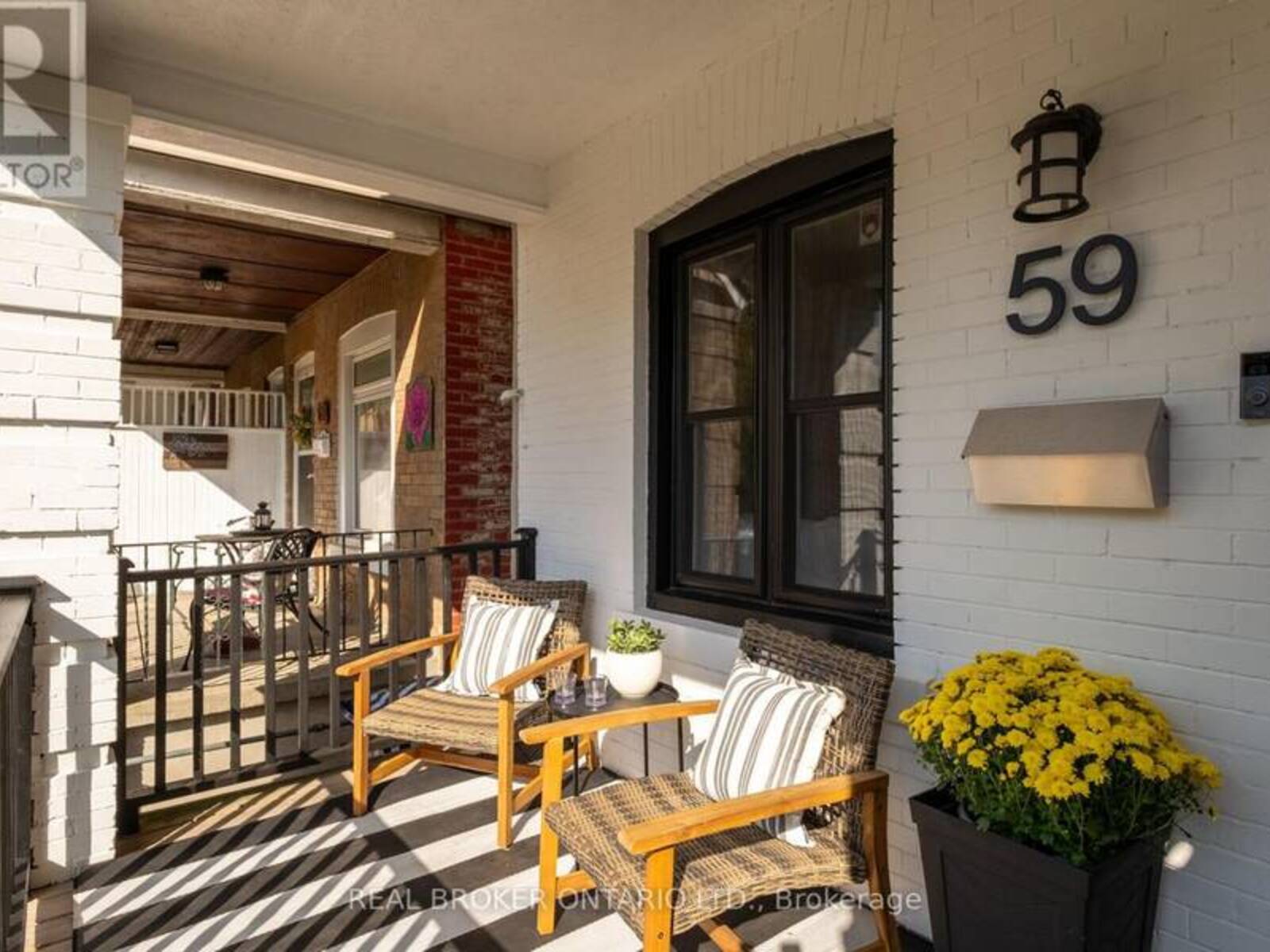 59 BASTEDO AVENUE, Toronto, Ontario M4C 3M8