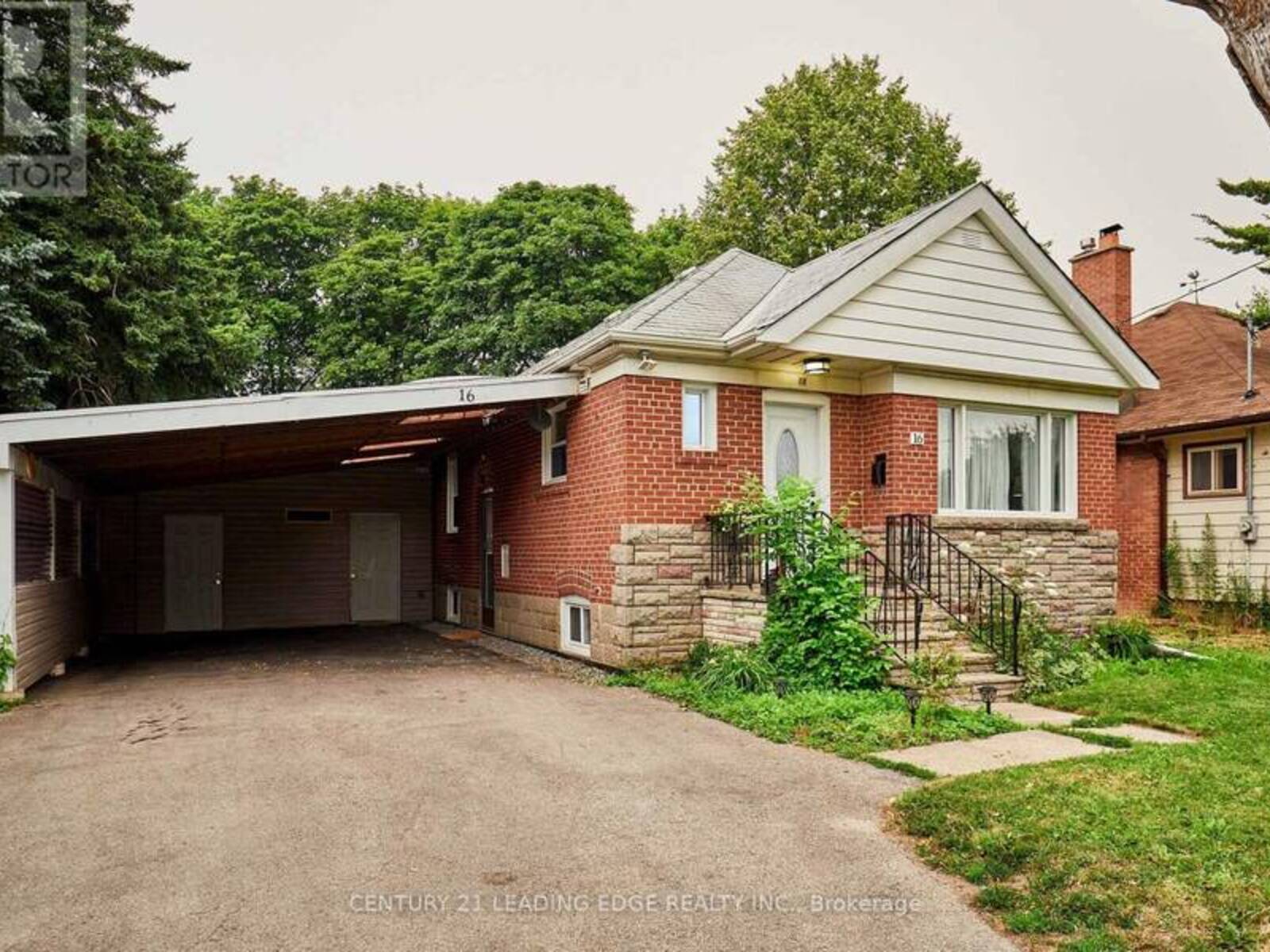 16 MCCOWAN ROAD, Toronto, Ontario M1M 3L8