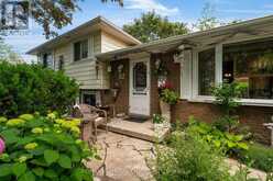 82 FOURTH STREET | Orillia Ontario | Slide Image Four