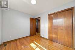 12 PARADELLE CRESCENT | Toronto Ontario | Slide Image Nineteen