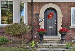253 GLENVIEW AVENUE | Toronto Ontario | Slide Image Two