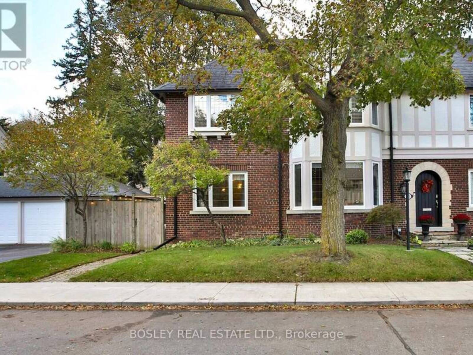 253 GLENVIEW AVENUE, Toronto, Ontario M4R 1R4