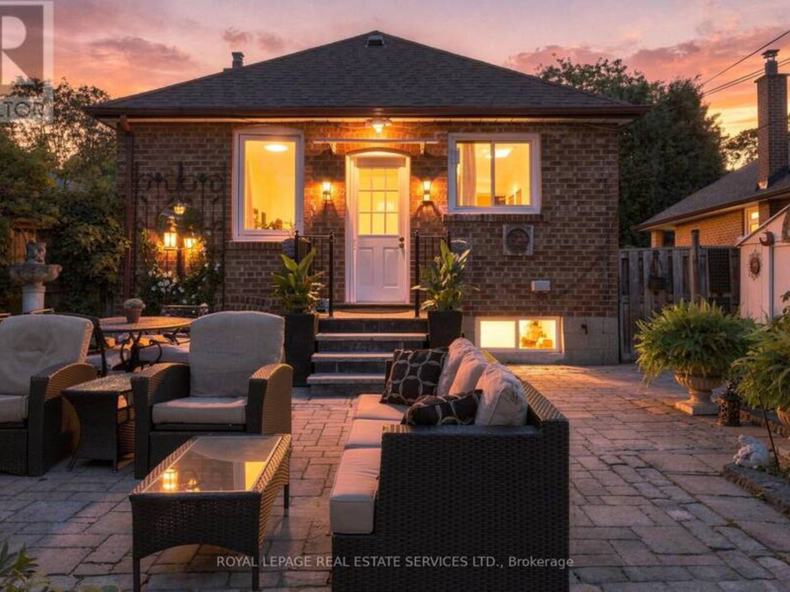 89 YORKVIEW DRIVE, Toronto, Ontario M8Z 2G3