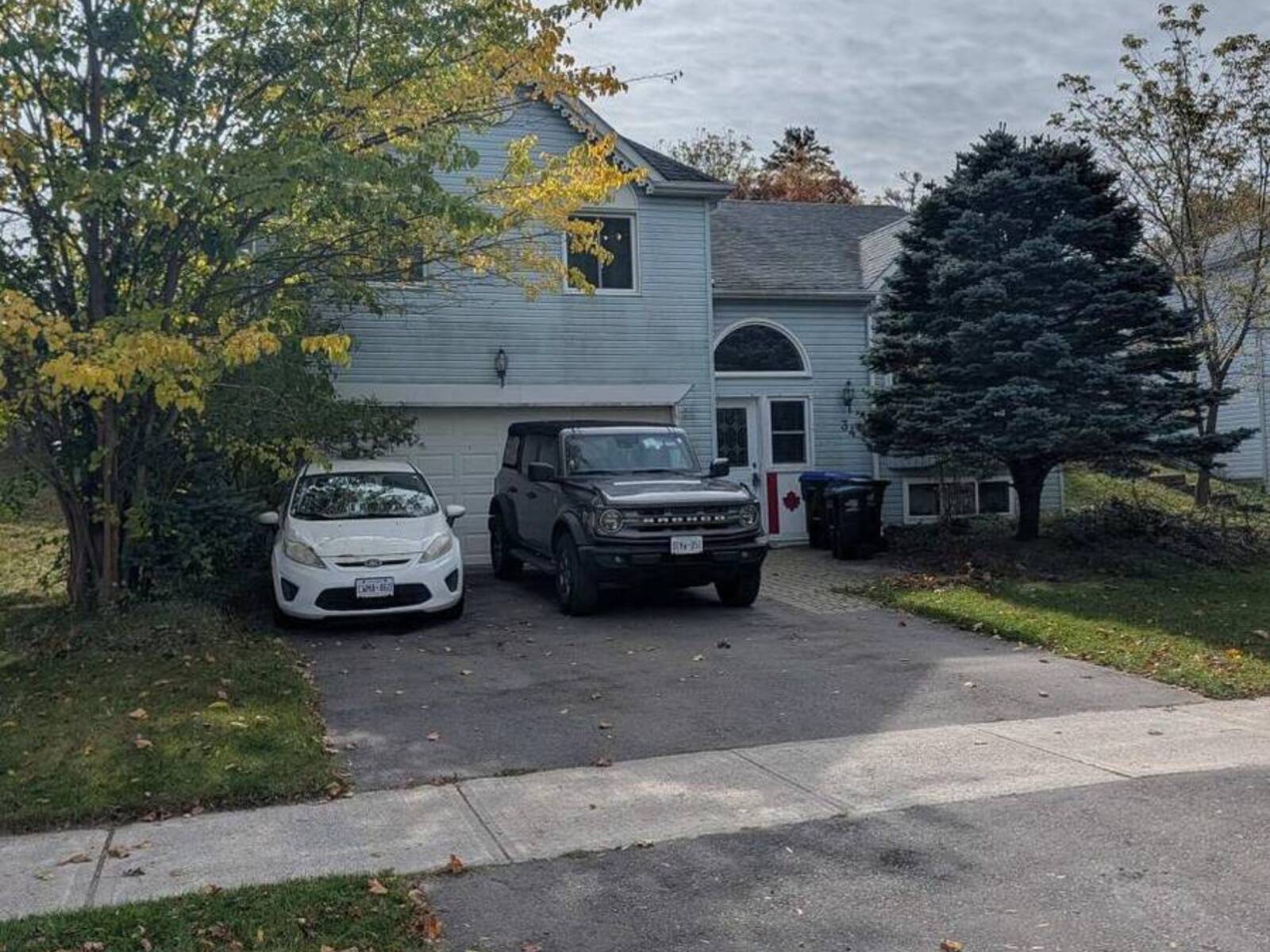 34 MICHAEL STREET, Angus, Ontario L3W 0M4
