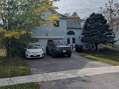 34 MICHAEL STREET Angus Ontario, L3W 0M4