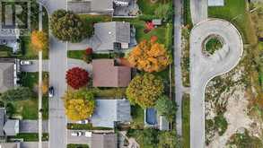 80 FAIRWAY DRIVE | Aurora Ontario | Slide Image Forty-seven