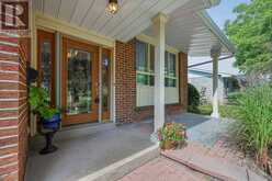80 FAIRWAY DRIVE | Aurora Ontario | Slide Image Five