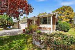 80 FAIRWAY DRIVE | Aurora Ontario | Slide Image Six