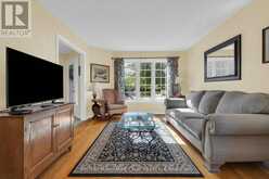6 WHISPERING PINE PLACE | Barrie Ontario | Slide Image Thirteen